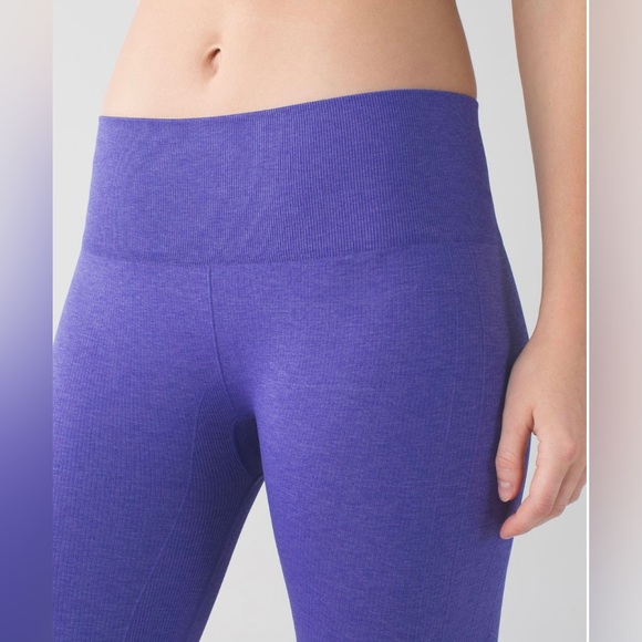 LULULEMON In The Flow Crop ll Heathered Iris Flower Purple Seamless Pants Capri - Picture 5 of 15